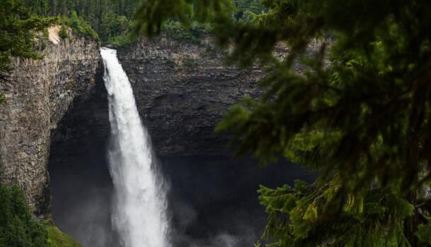 Helmcken Falls